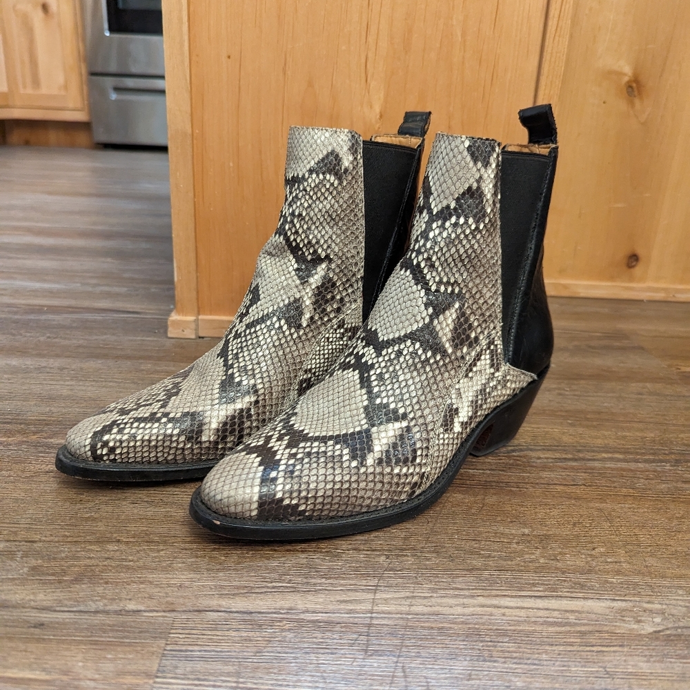 Lucchese Ella Python Pointed Toe Chelsea Boot Women's 8B